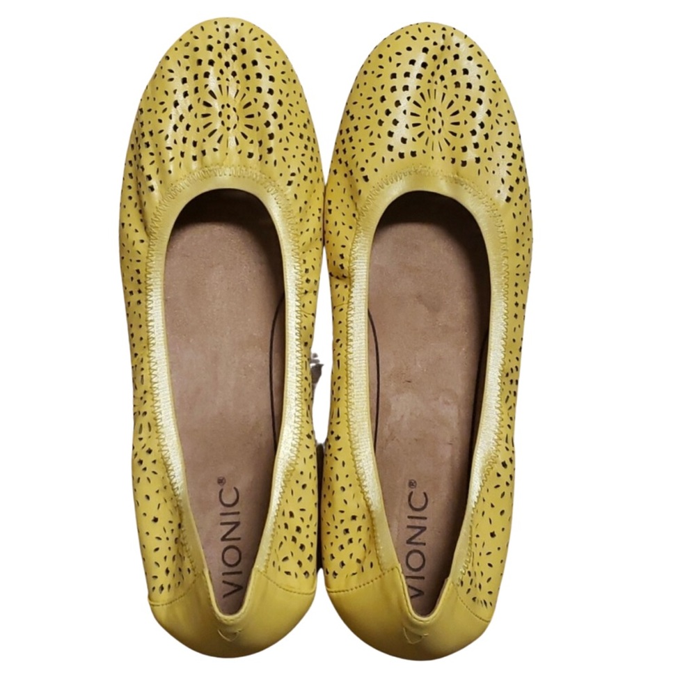 Ladies Vionic ballet flats size 11